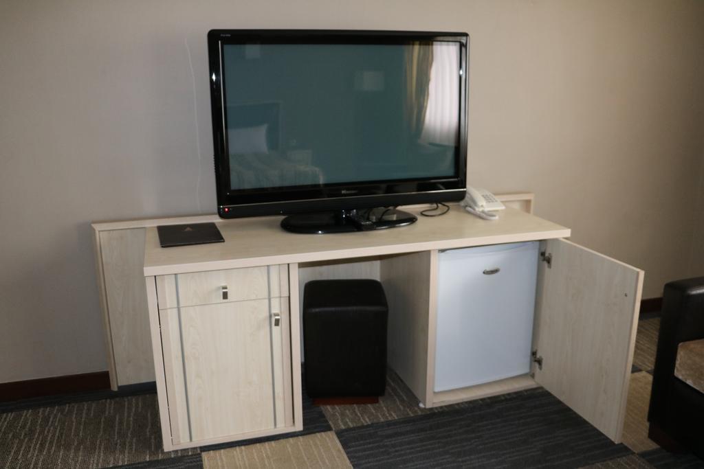 Aktau Hotel Extérieur photo