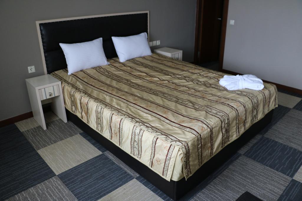 Aktau Hotel Extérieur photo