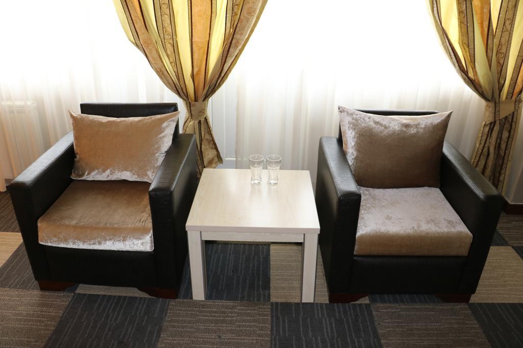 Aktau Hotel Extérieur photo