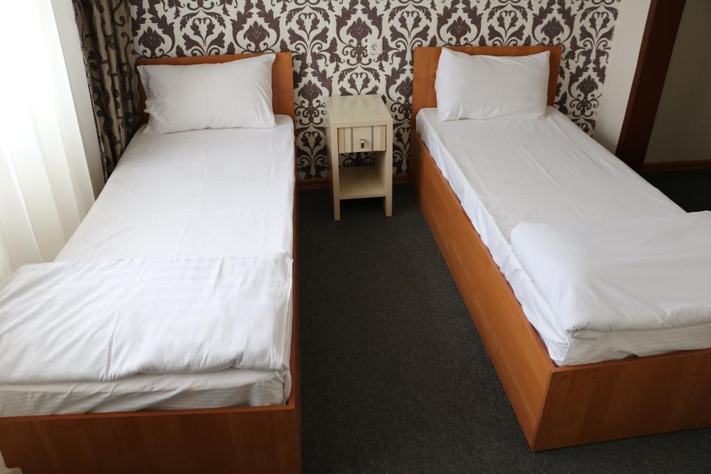 Aktau Hotel Extérieur photo