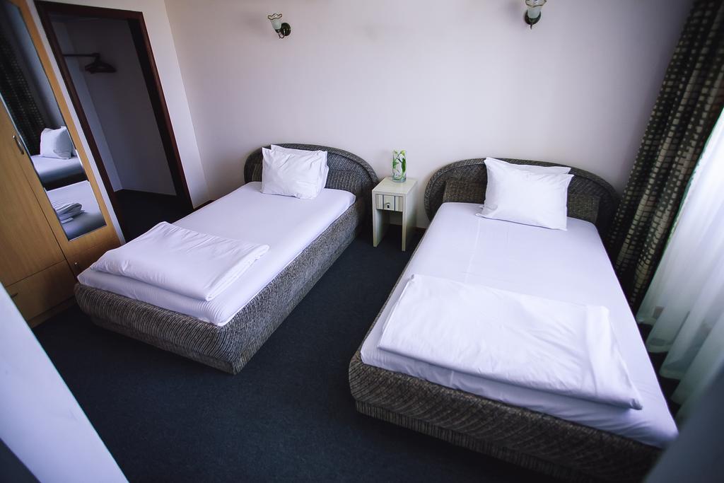 Aktau Hotel Extérieur photo
