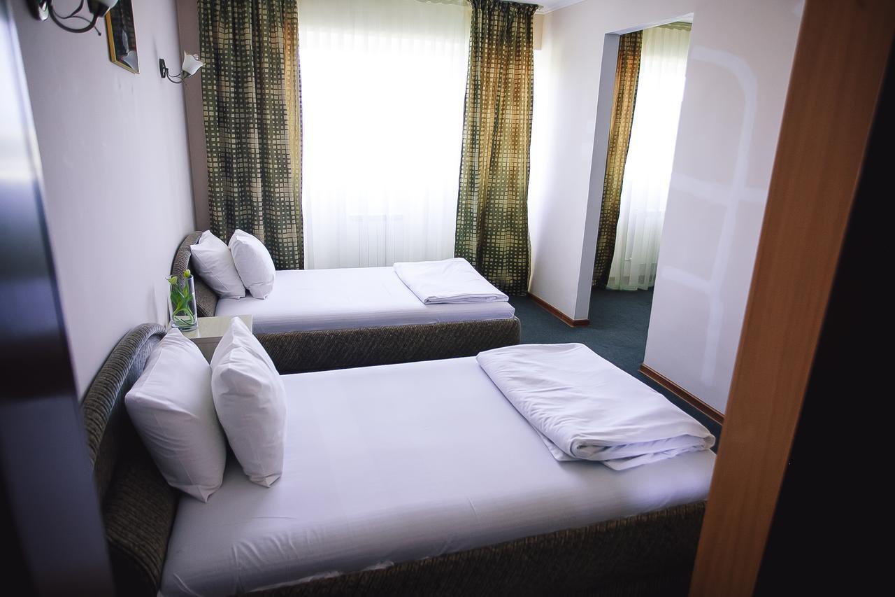 Aktau Hotel Extérieur photo