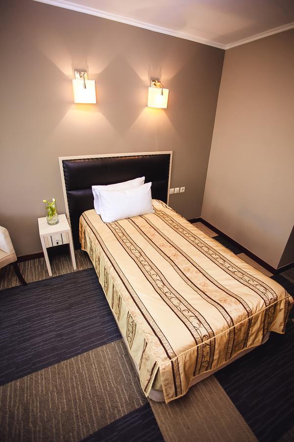 Aktau Hotel Extérieur photo