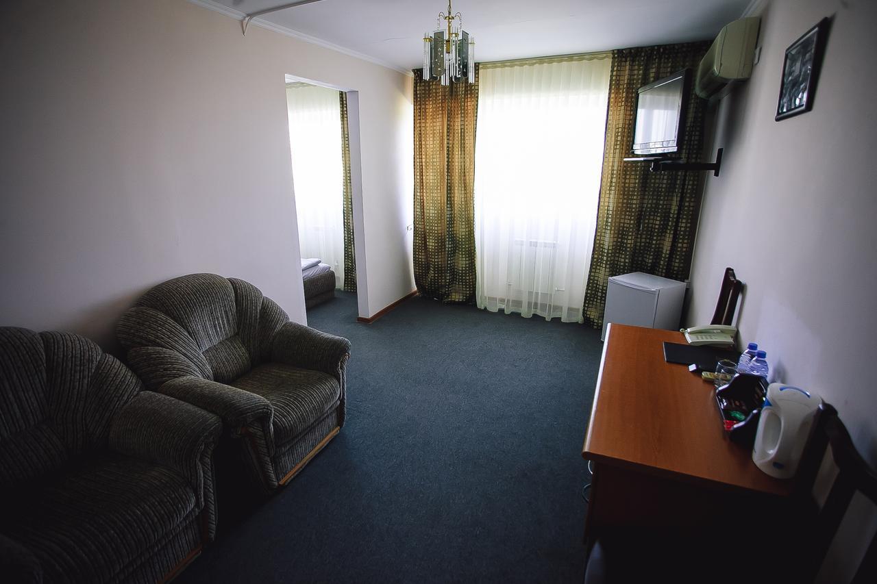 Aktau Hotel Extérieur photo