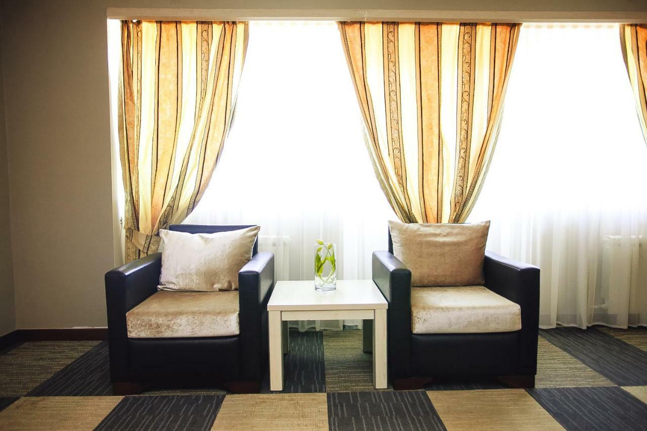 Aktau Hotel Extérieur photo